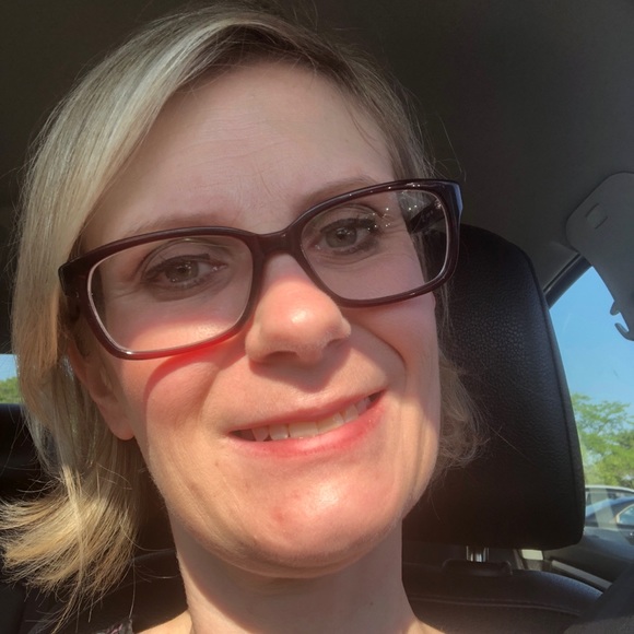 Meet your Posher, Tracy - Picture 2 of 2